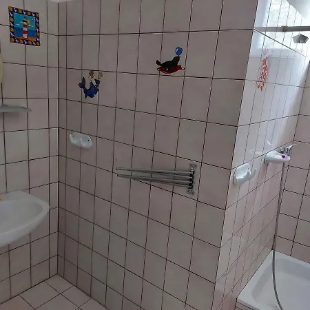 Ferienhaus Holiday In 34949